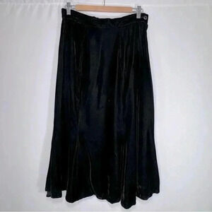 Vintage In Group Midi Black Velvet Skirt Elastic Waist Whimsigoth Made in USA 14